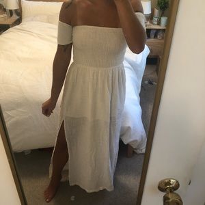 Off The Shoulder White Beachy dress